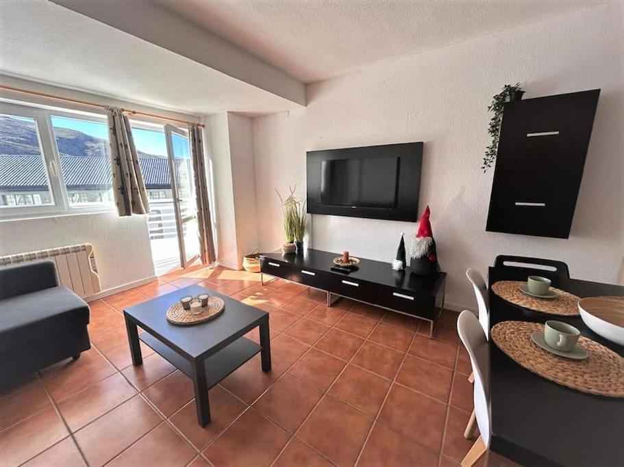 Little Rest Montblanc 6 Pax Personas Wifi Garaje Plaza Pradollano Apartment Моначил Екстериор снимка