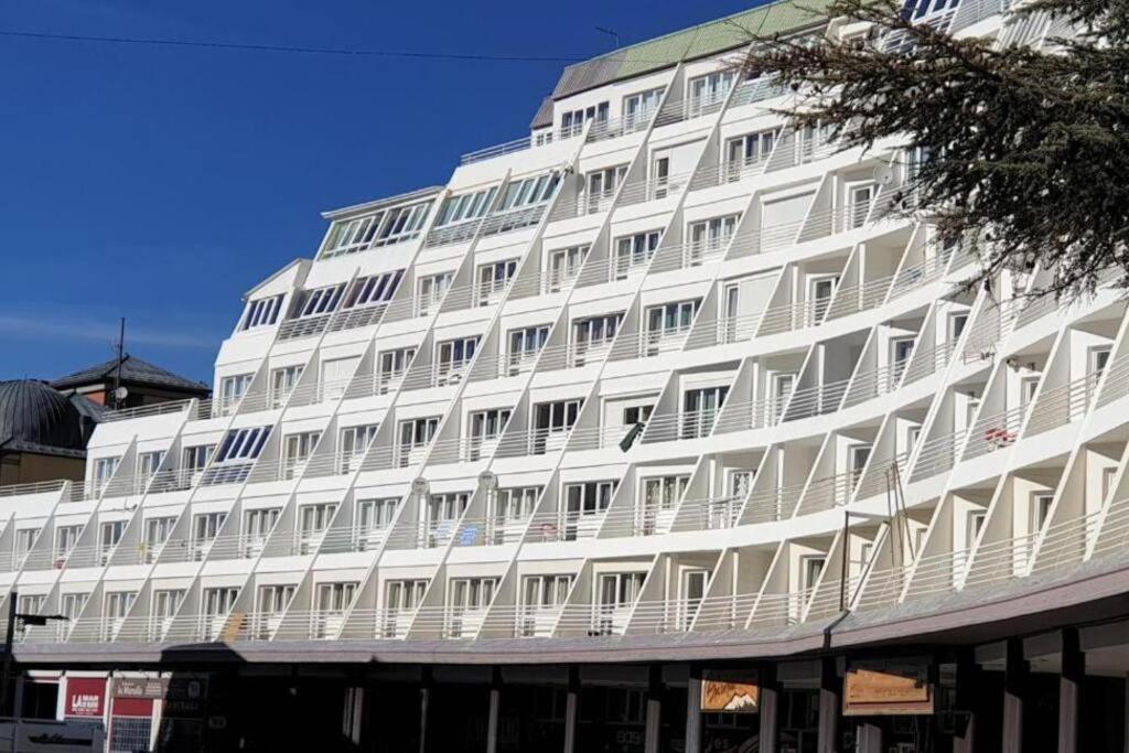 Little Rest Montblanc 6 Pax Personas Wifi Garaje Plaza Pradollano Apartment Моначил Екстериор снимка